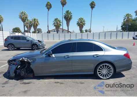 2020 Mercedes-Benz E 350 z USA, uszkodzony, nr VIN W1KZF8DB5LA831711